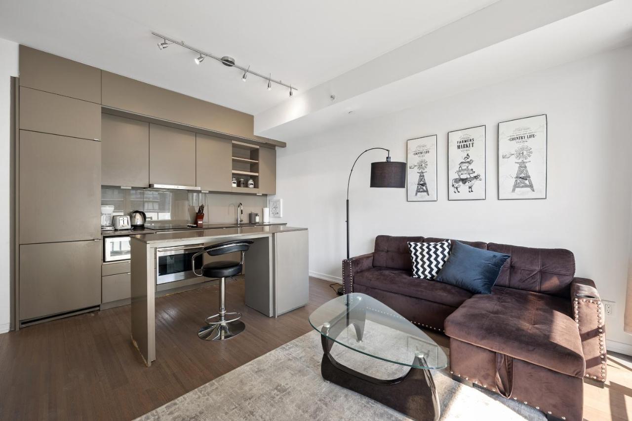 Modern Condo In The Heart Of Downtown تورونتو المظهر الخارجي الصورة