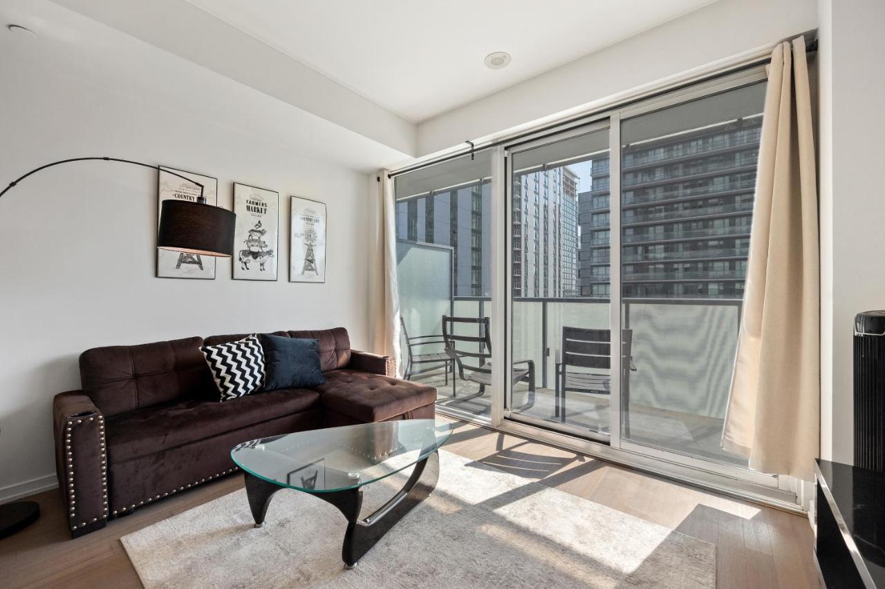 Modern Condo In The Heart Of Downtown تورونتو المظهر الخارجي الصورة